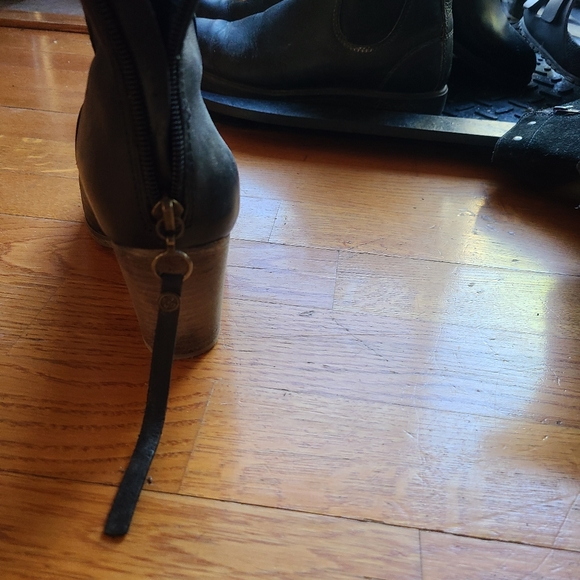 Leather bootie - Picture 6 of 6